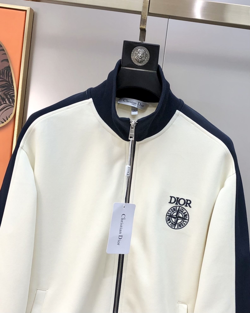 chr1st1an D10r outwear